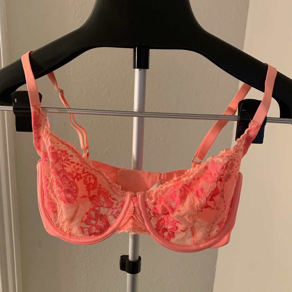 Sexy summary bra